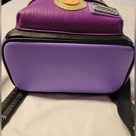 Loungefly Disney Evil Queen Faux Leather Mini Backpack - Picture 4 of 6